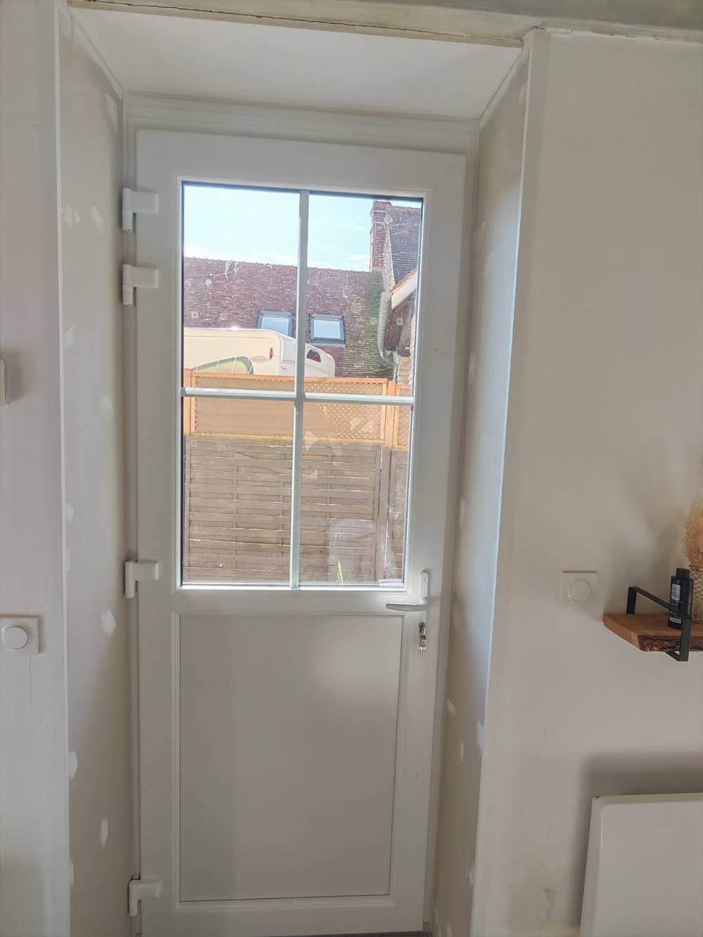 porte d'entrée pvc blanc bipa