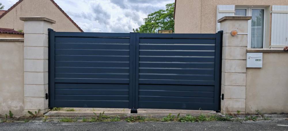 portail aluminium plein cfp
