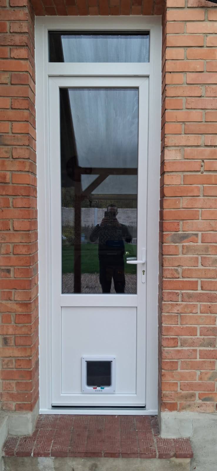 porte pvc vitré serifontaine